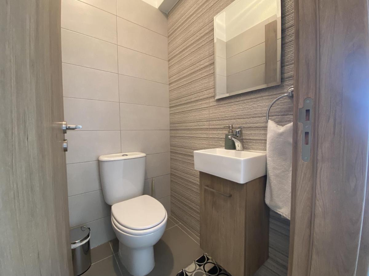 Silver Line 1-Bedroom Apartment In Ларнака Екстериор снимка